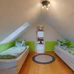 Haus Rabenswalde بيت للعطل *